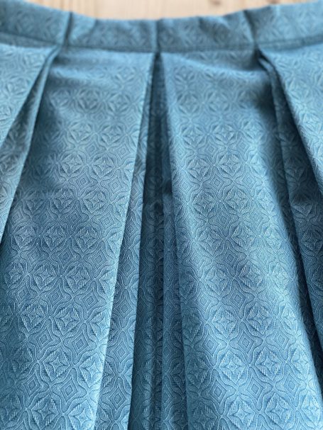 Dirndl als Dreiteiler in Türkis-Blau