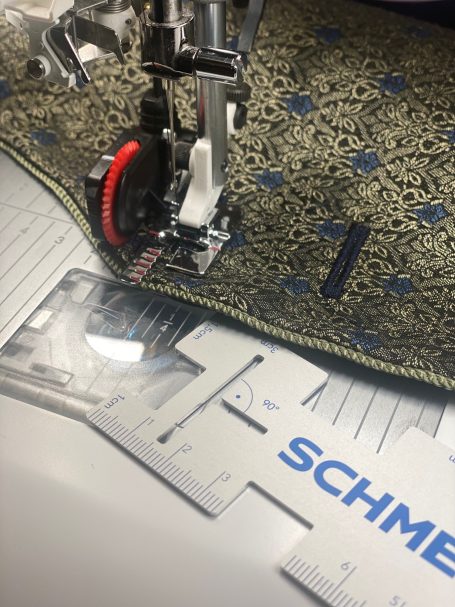 Herrn Weste Knopflöcher